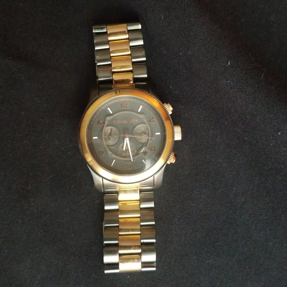 Michael Kors 'Large Runway' - image 2